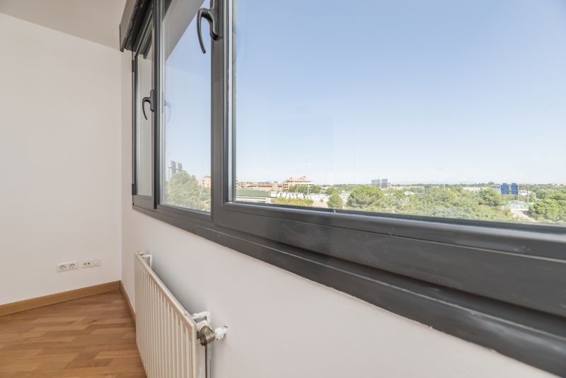 Metal Windows Installation